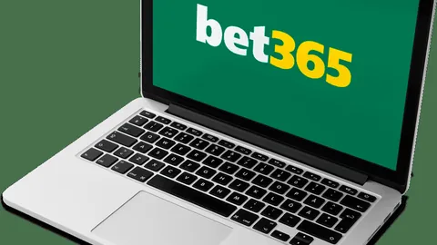 哈尔滨冰雪之光：2025亚冬会璀璨同辉2月13日